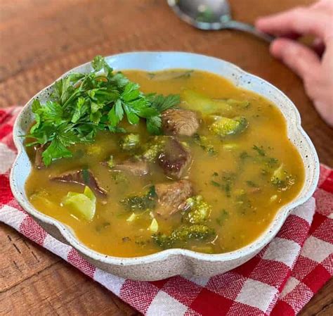  Haleem! Uma Sopa Cremosa de Grãos e Carnes para Aquecer a Alma